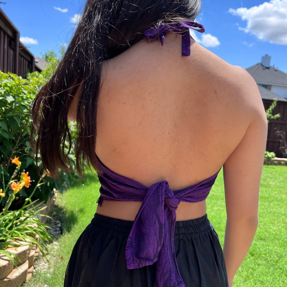 Open Back Halter Crop Top - Picture 6 of 12